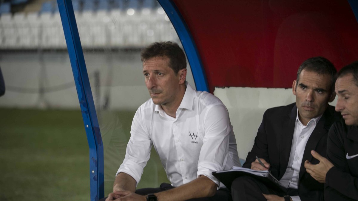 Luis Miguel Ramis pensativo.