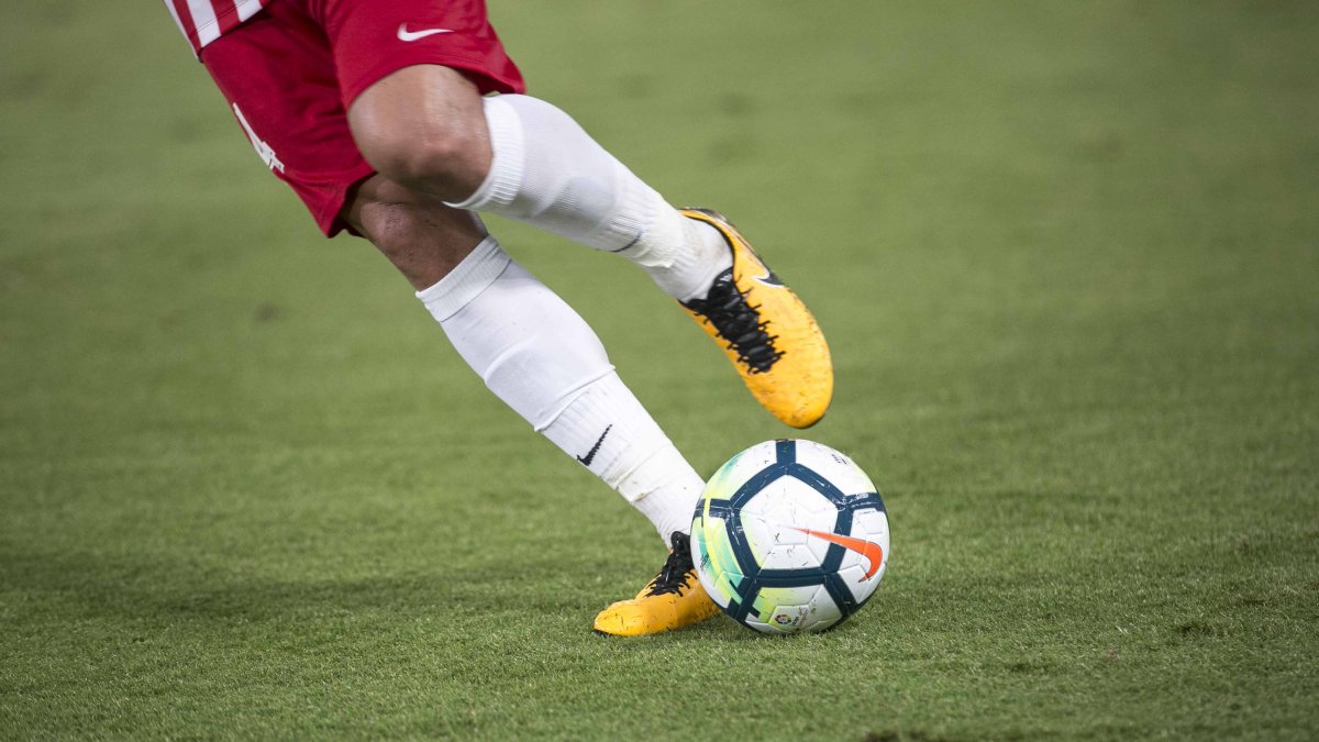 Nuevo cambio de césped con la Liga en marcha.