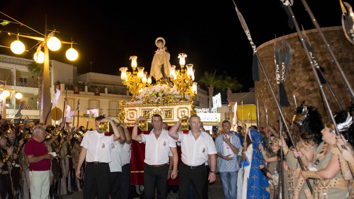 Procesión de San Antonio de Padua en las fiestas de Moros y Cristianos.