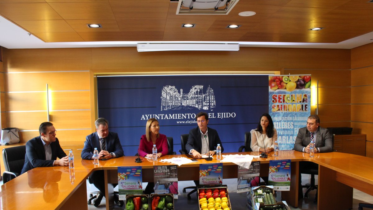 Presentación de la V Semana Saludable en el Ayuntamiento de El Ejido.