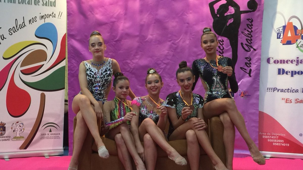 Deportistas del Club Gimnasia Rítmica El Ejido en Las Gabias.
