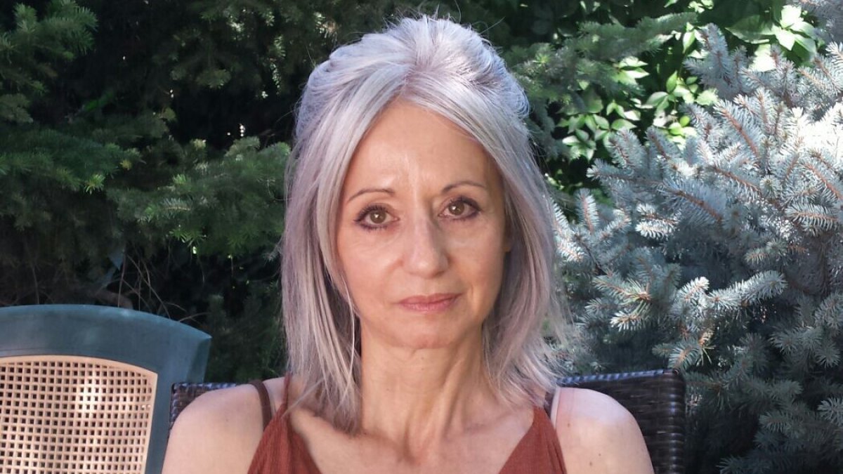 María Jesús Silva se alza con el premio por Hay caballos atravesados en mi garganta.