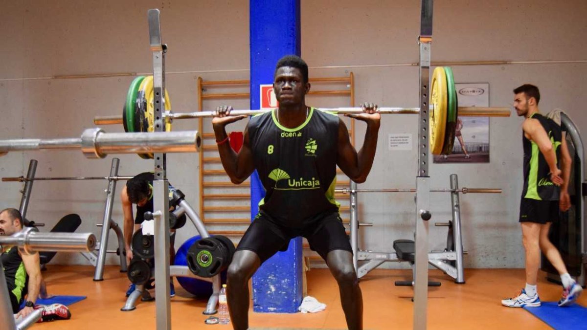 Pascal en la sesión de pesas.