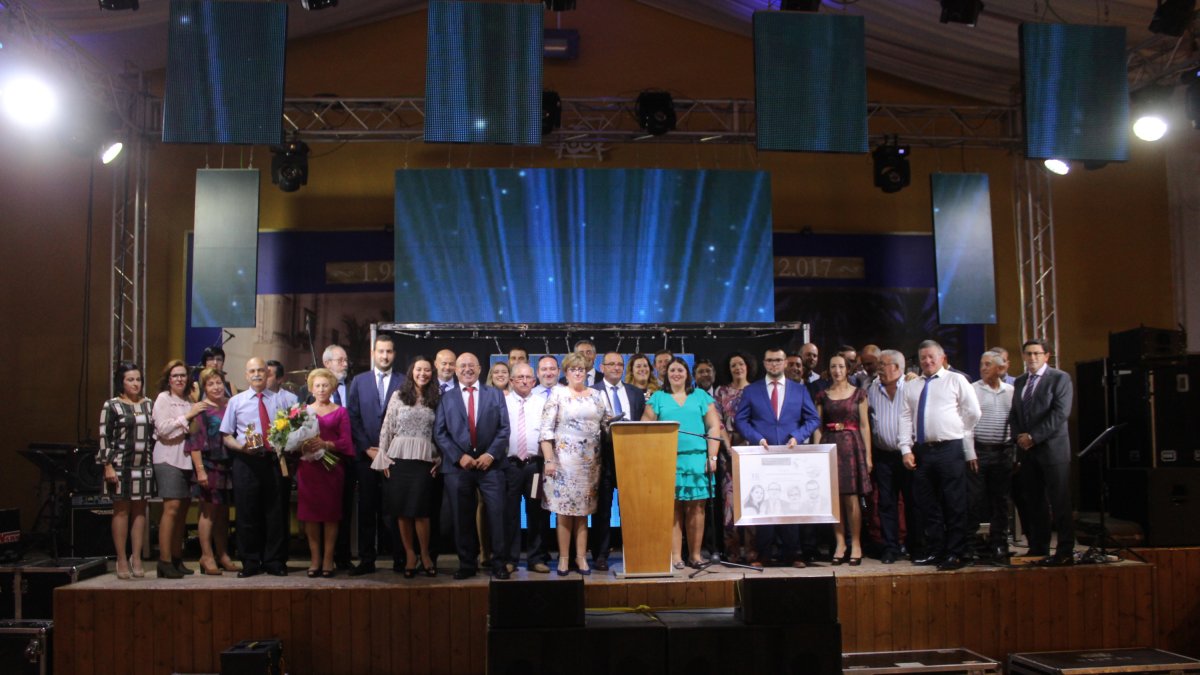 La empresa recibió a más de 350 invitados el pasado domingo en Vera en un festejo por todo lo alto.