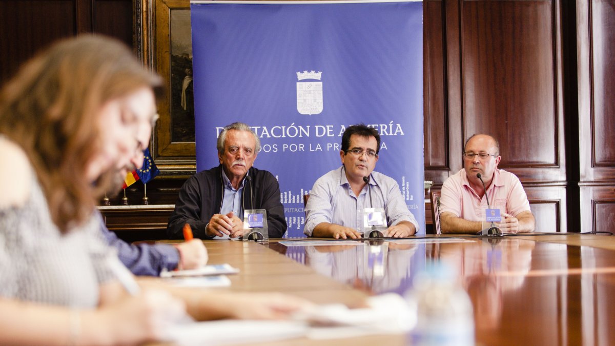 La ruta se presentó ayer en la Diputación.