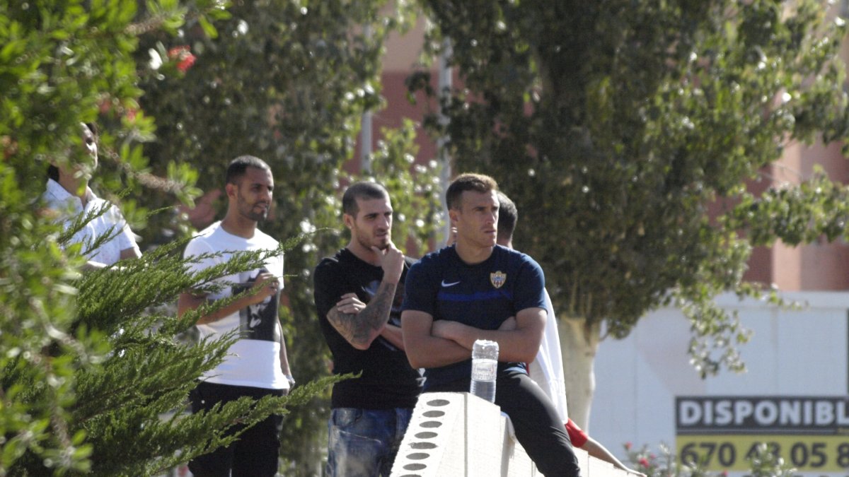 Fran Vélez con sus antiguos compañeros.