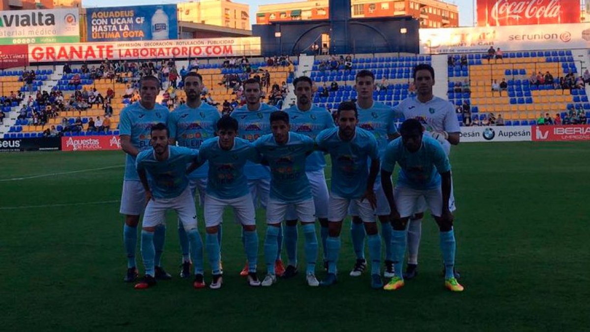 El once del CD El Ejido en Murcia.