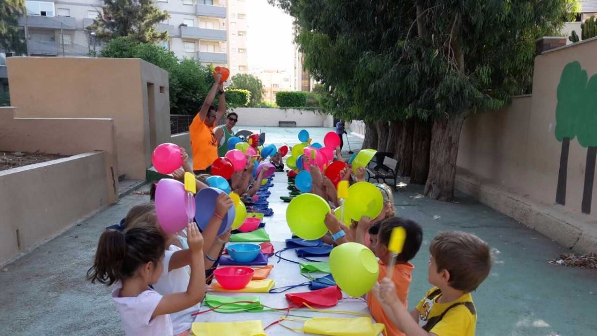 Kids and Big organiza Fiestas Temáticas, Servicio de Ludoteca y momentos 100% inolvidables para familias, centros educativos y público en general