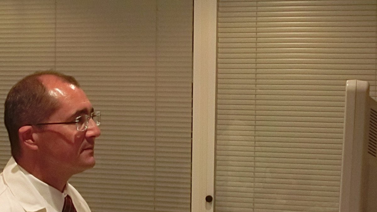 El dr. Iván Giménez ha intervenido a varias mujeres.