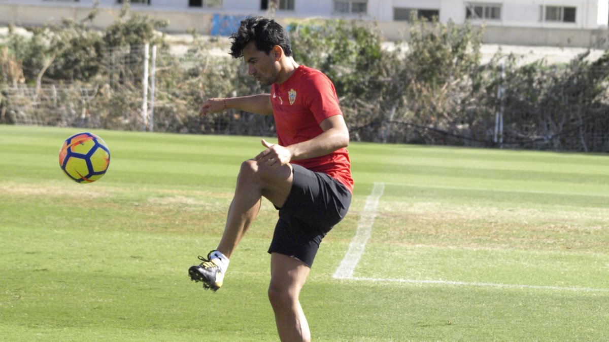 Tino Costa entrenando en la Vega.