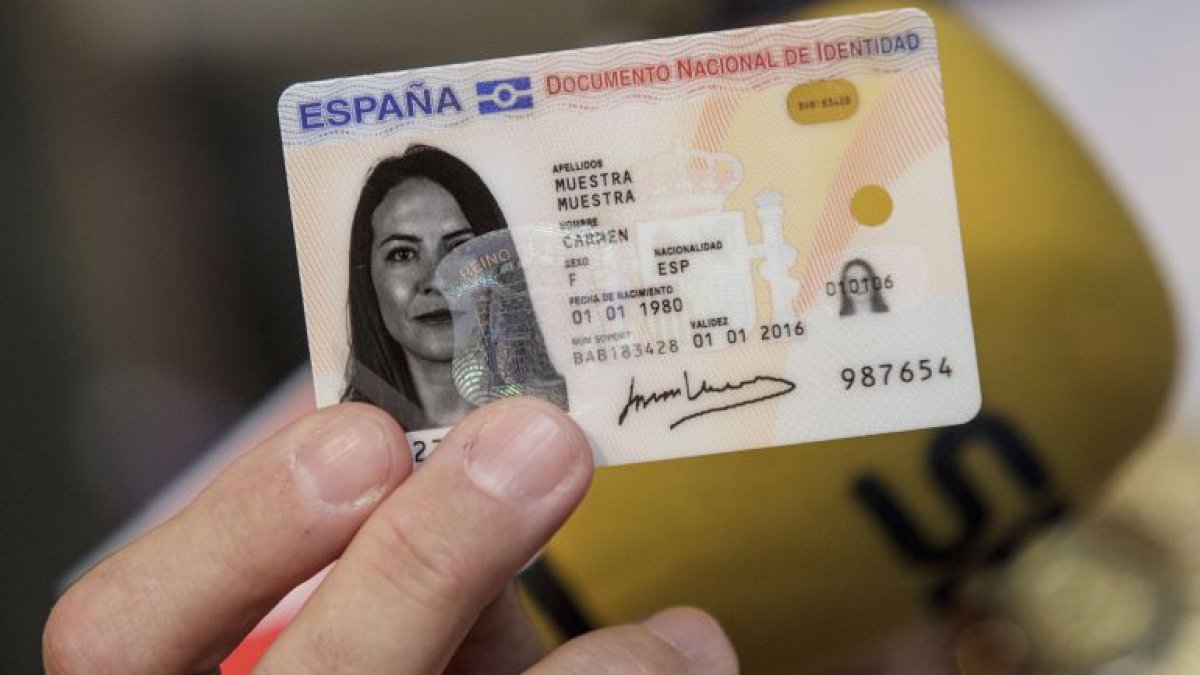 Documento Nacional de Identidad electrónico.