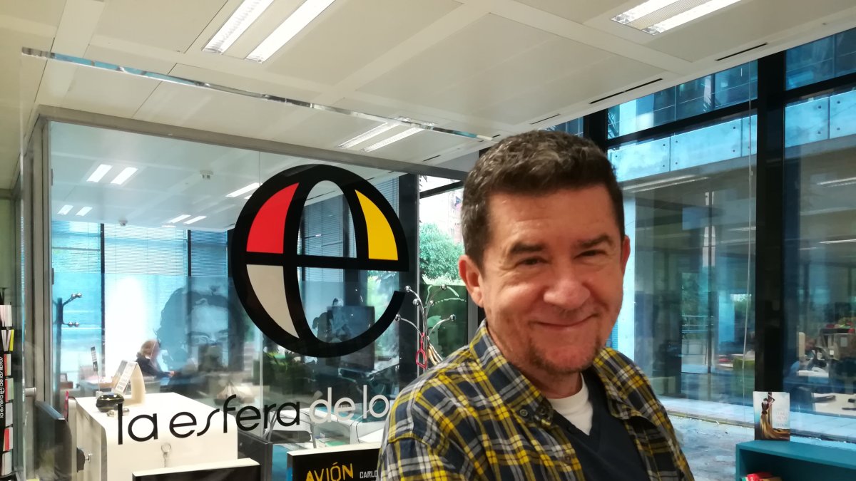 Carlos afirma que es probable que hayamos perdido libertad o la ejerzamos de otra manera.