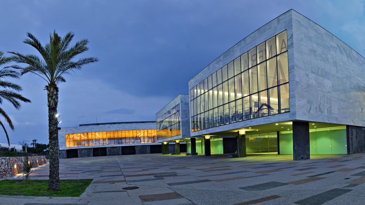 El congreso se celebra en el Palacio de exposiciones y congresos de El Toyo.