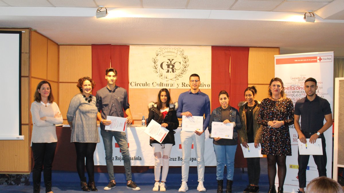 Participantes en uno de los talleres formativos realizados por parte de la asamblea de Cruz Roja en El Ejido.