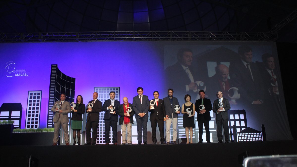 Los diez premiados en la noche del viernes posaron una vez finalizada la gala de los XXXI Premios Macael.