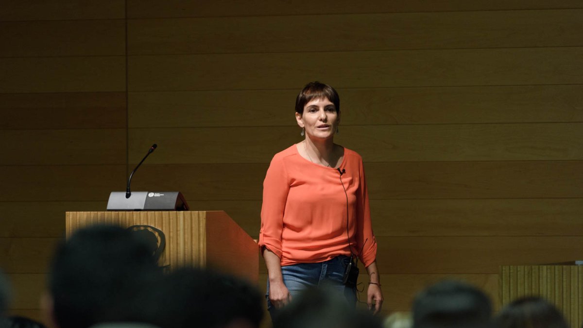 Ana Belén Arévalo es bióloga y ha desarrollado una dilatada y fructífera trayectoria profesional como técnico de Desarrollo en Campo de Agrobío.