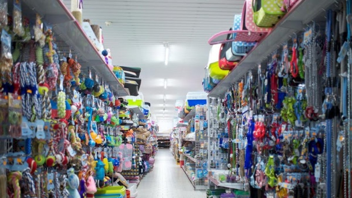 Su apertura en estos días puede suponer competencia desleal hacia otros comercios.