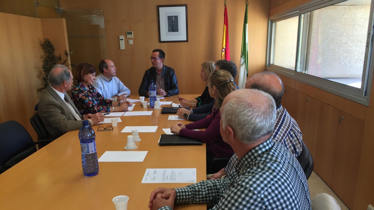 Reunión del Consejo provincial de Consumo celebrada ayer.