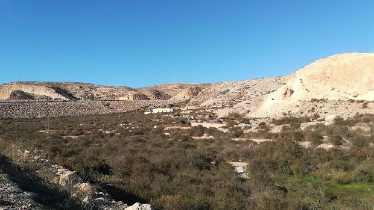 Solar en la zona en la que estará Ikea.