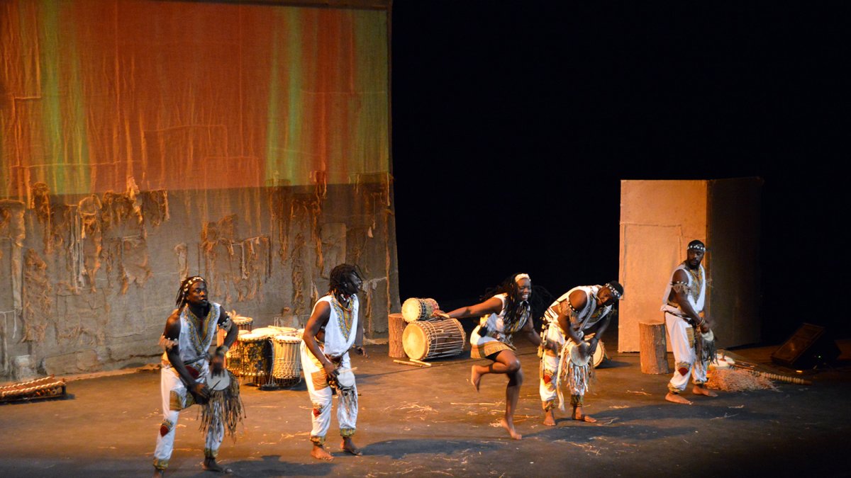 El grupo Djilandiang, con descendientes de castas de griots y de príncipes senegaleses.