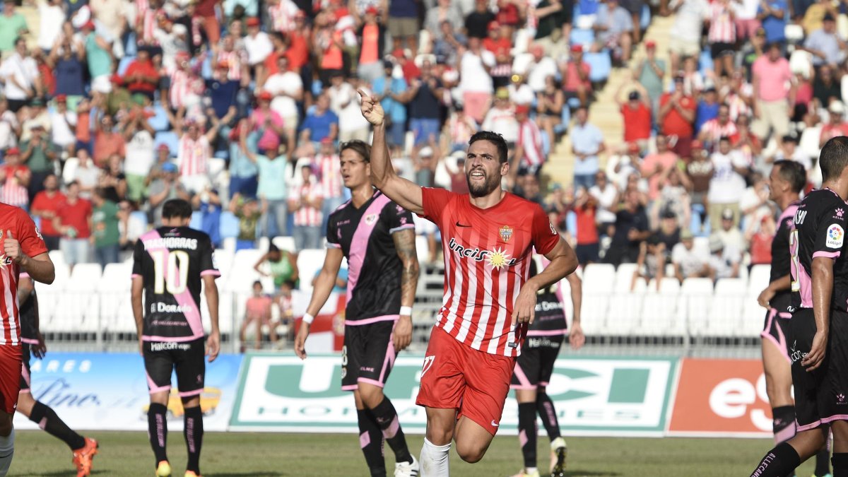 Antonio Puertas es el mejor banda derecha de la categoría.