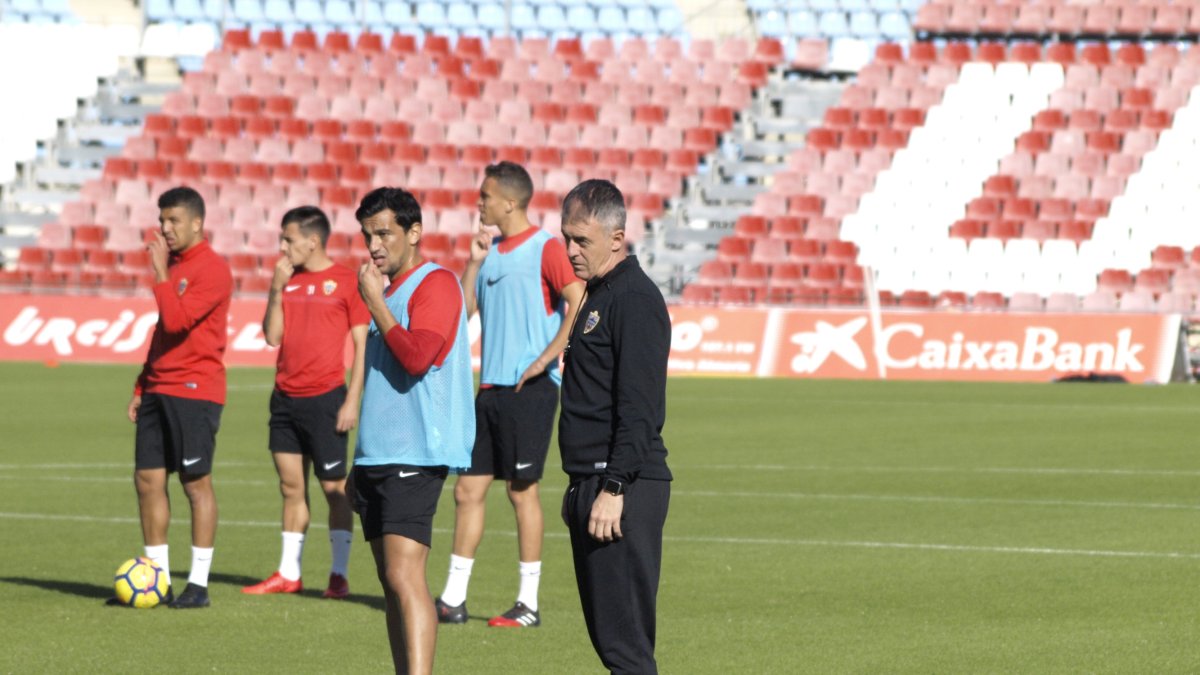Alcaraz en el entrenamiento de este jueves.