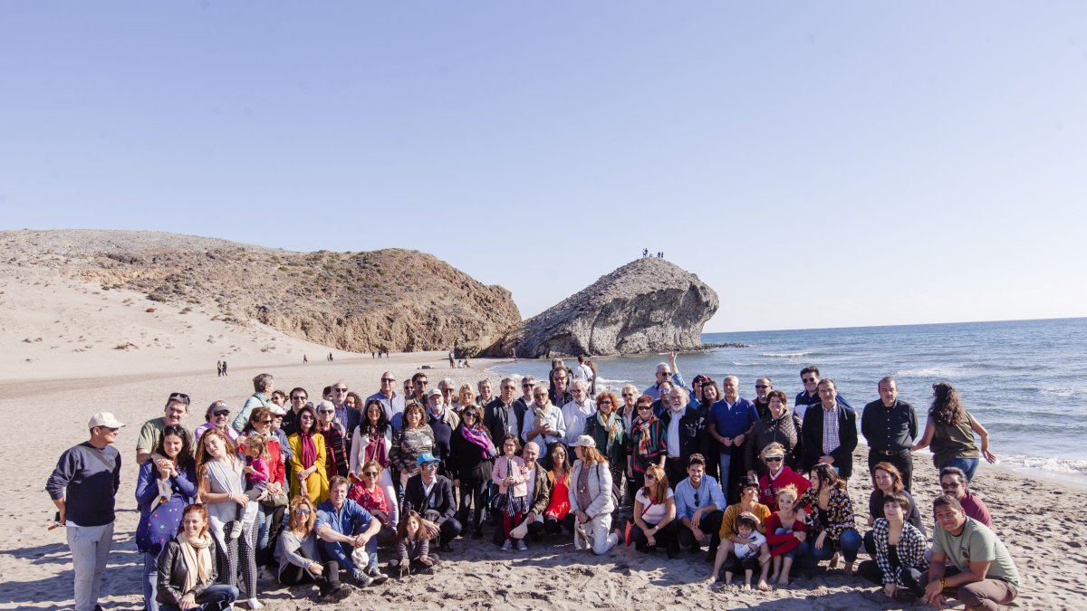 Foto en grupo de los asistentes al Fam Trip.