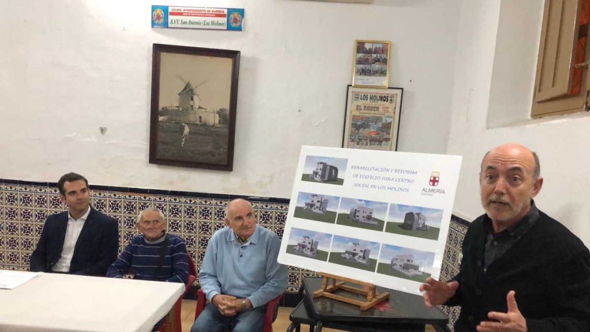 Presentación del proyecto a los vecinos