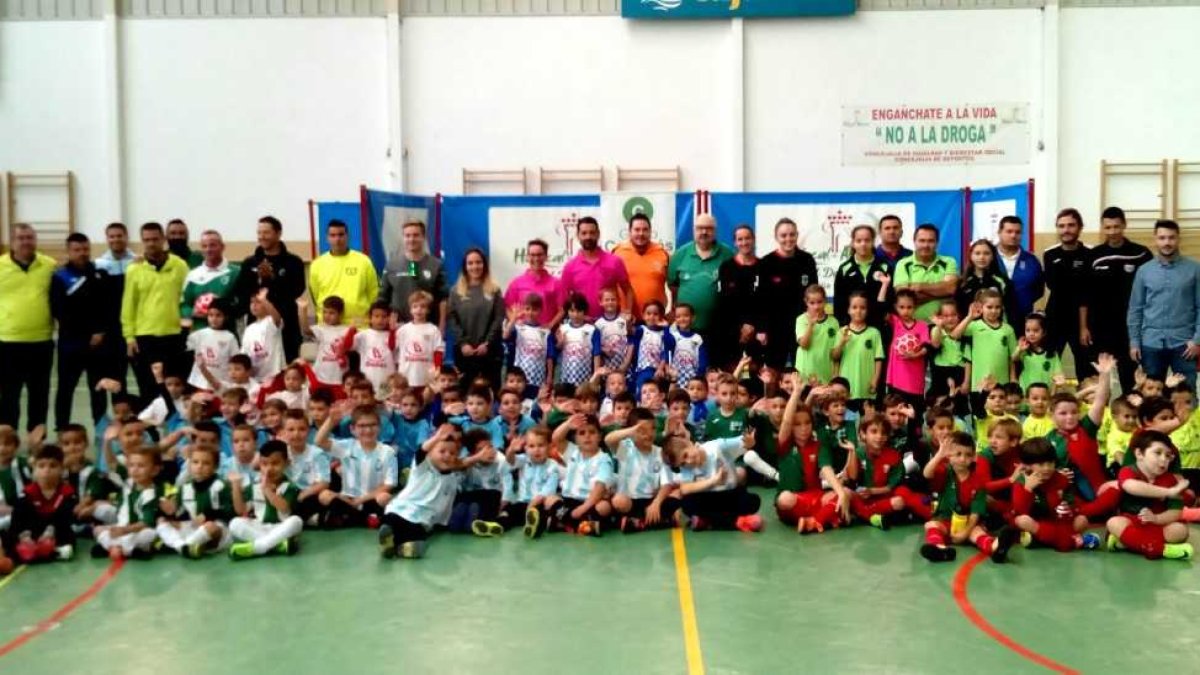 Foto de familia de la concentración bebé.