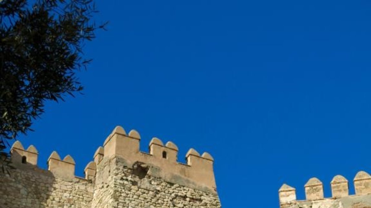 Bastión de la fachada sur de la Alcazaba.