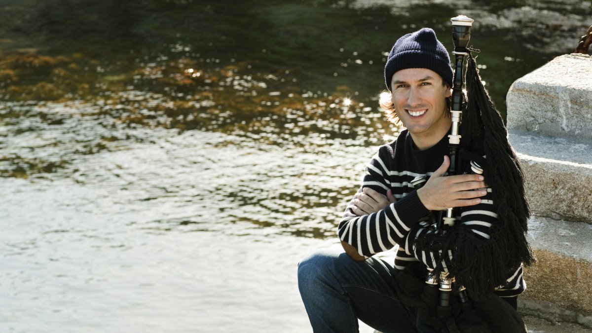 Carlos Núñez, en una imagen promocional. (Foto: Javier Salas / Turismo de Vigo)