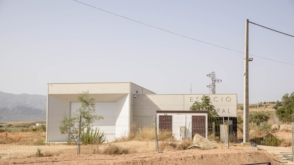 Espacio Cultural construido a finales de 2015 a orillas de la N-340.