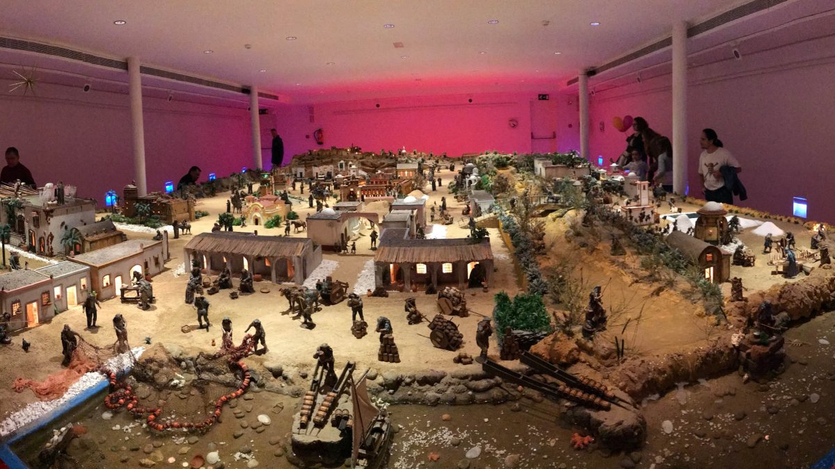 Belén municipal en el Museo de la Guitarra de Almería.