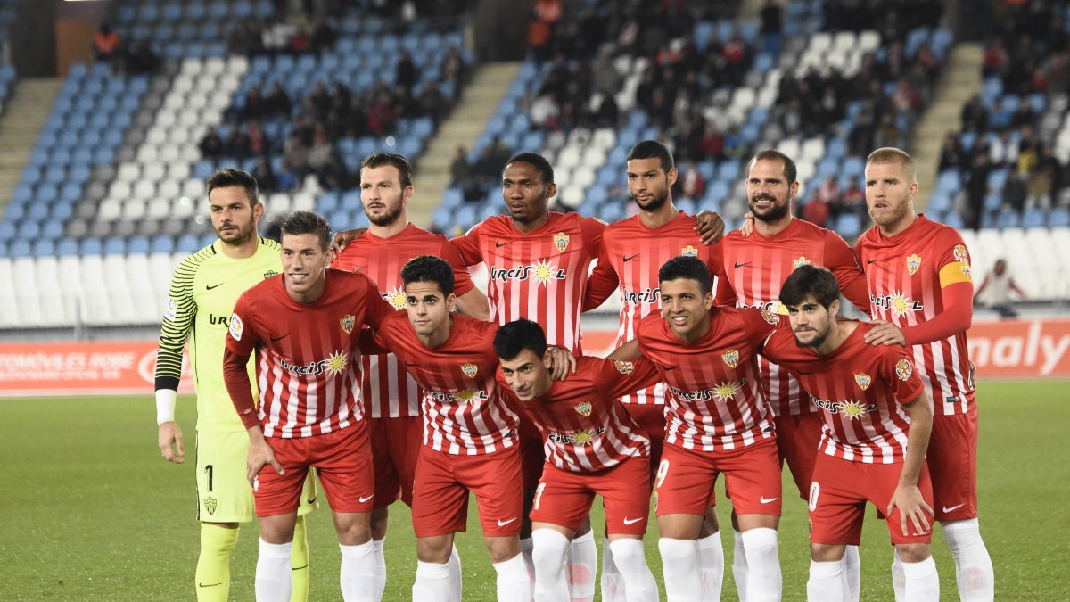 El Almería está siendo golpeado por las lesiones.