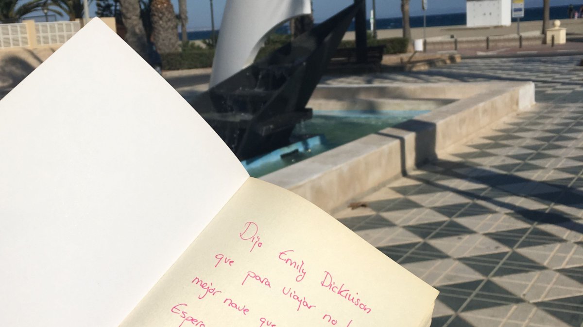 Dedicatoria en un libro liberado gracias a Lee Almería.