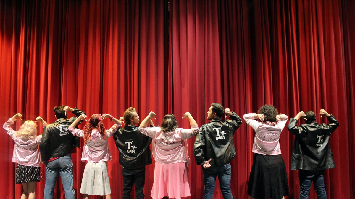 Componentes del grupo Aedea Teatro.