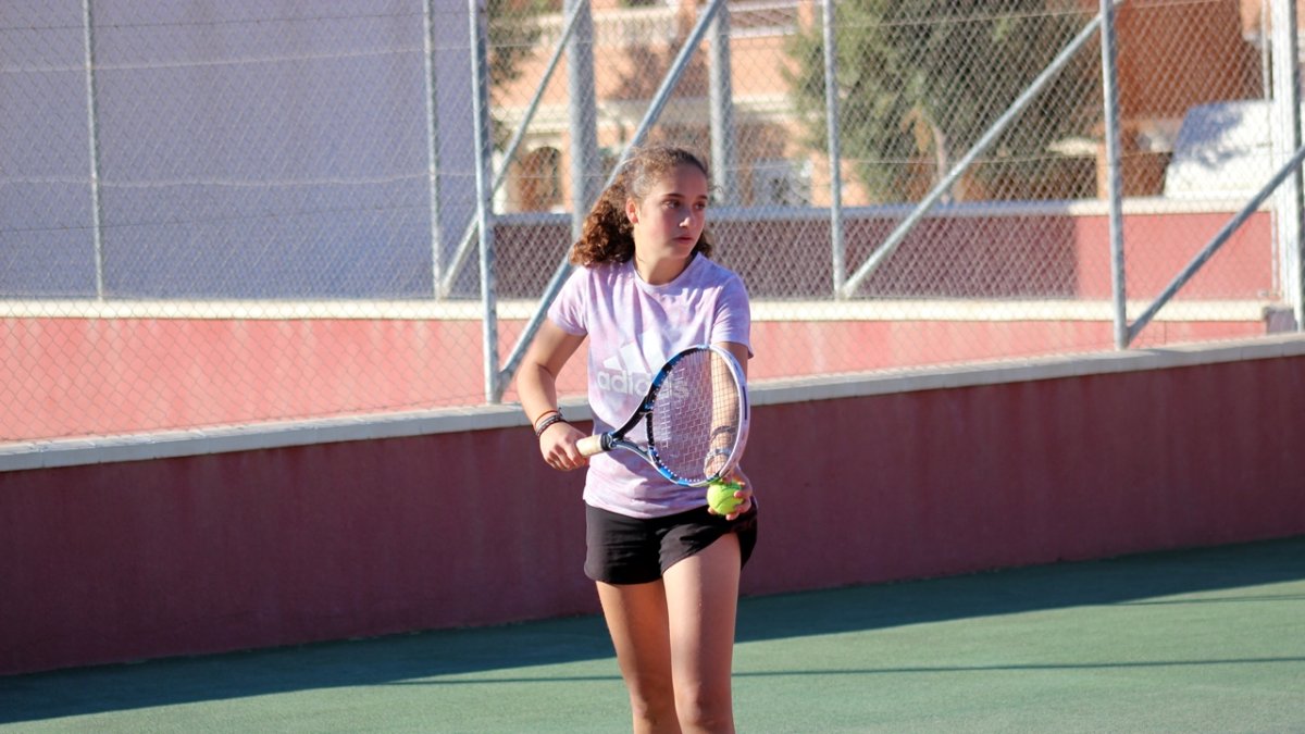 María Dolores López.