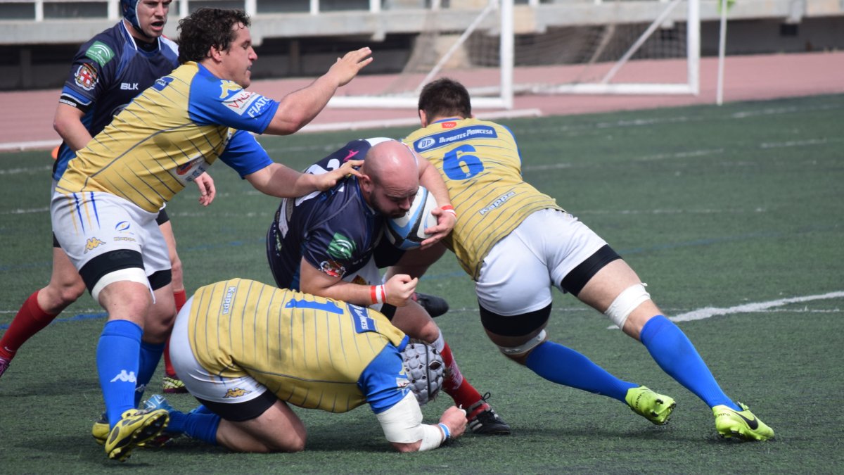 Rugby.