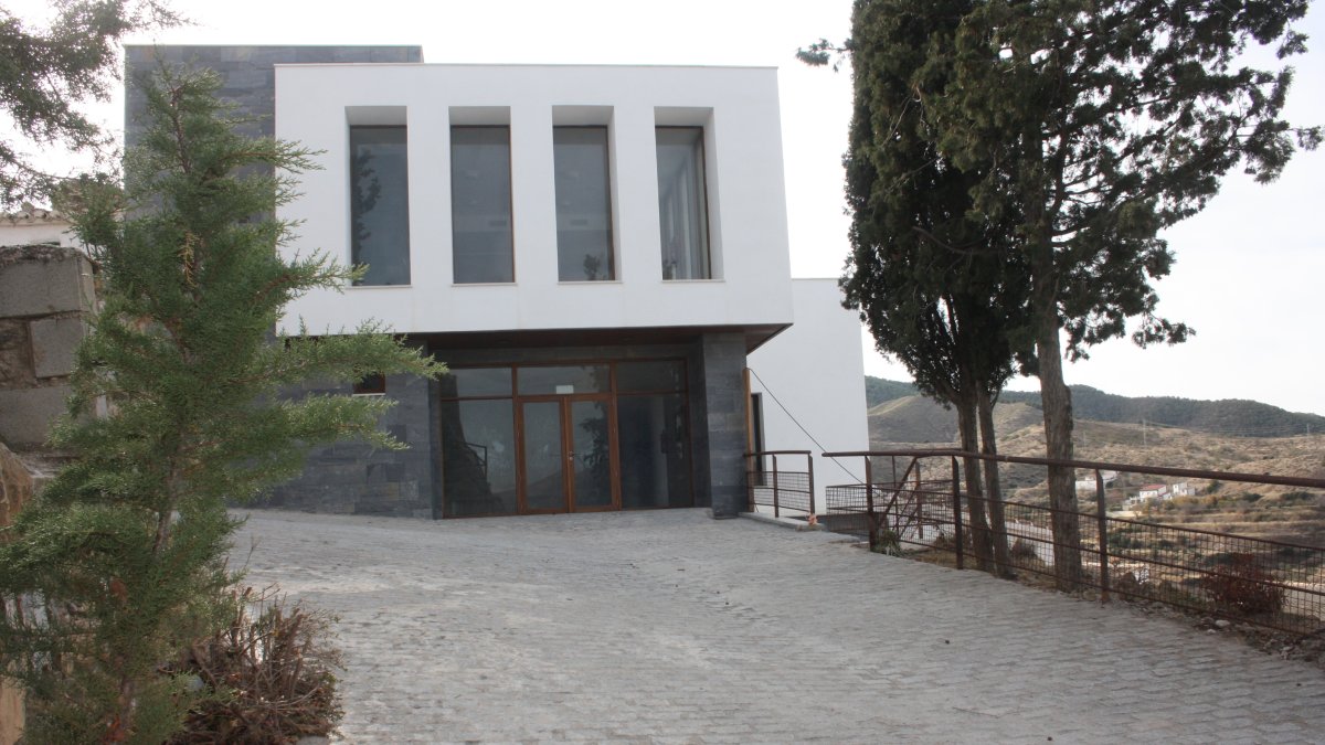 Edificio preparado para el futuro museo de historia situado en el entorno del Castillo del pueblo de Serón.