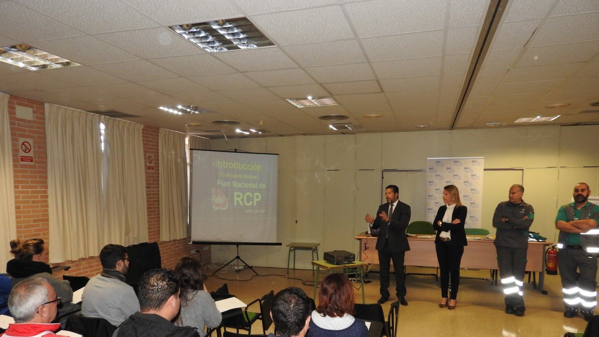Charla impartida en el aula de formación del IMD.