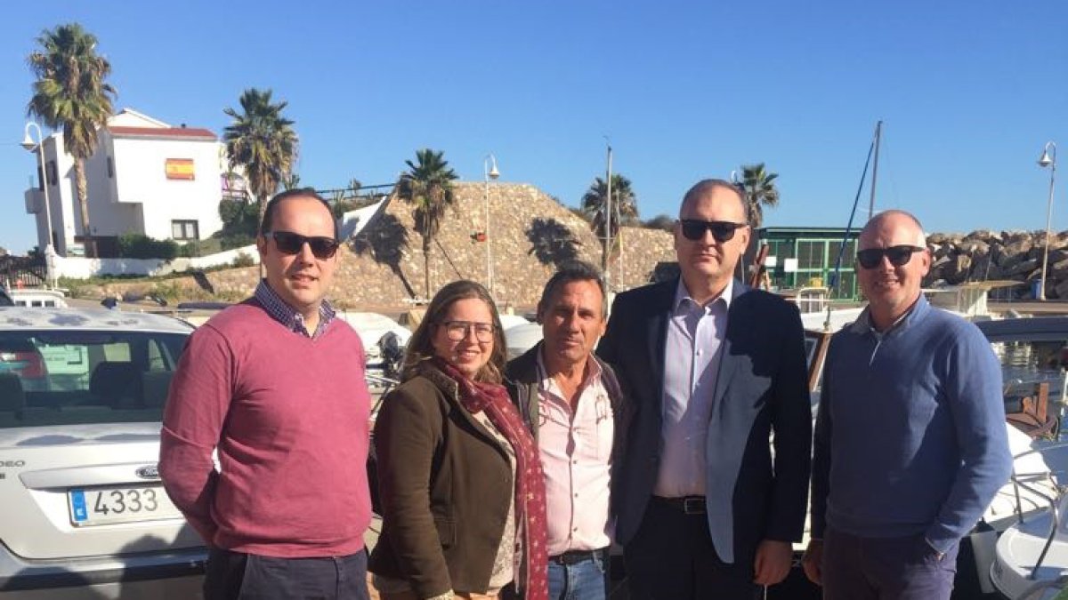 El delegado de Fomento ha visitado el puerto de Villaricos.