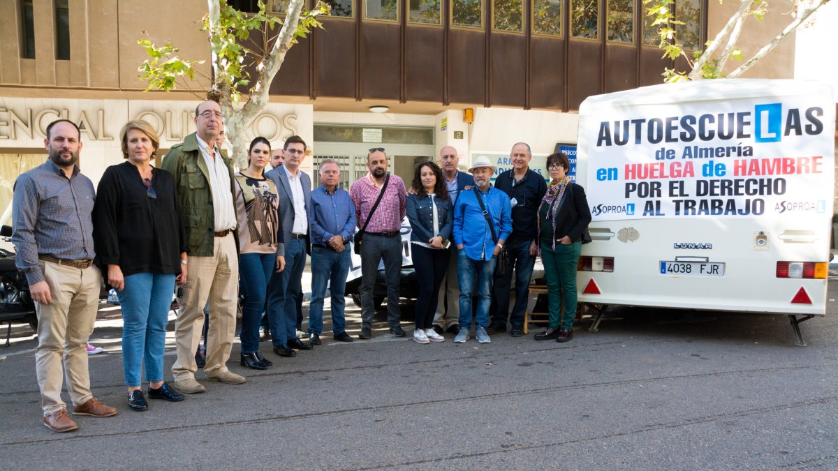 Apoyo del PSOE a las autoescuelas.