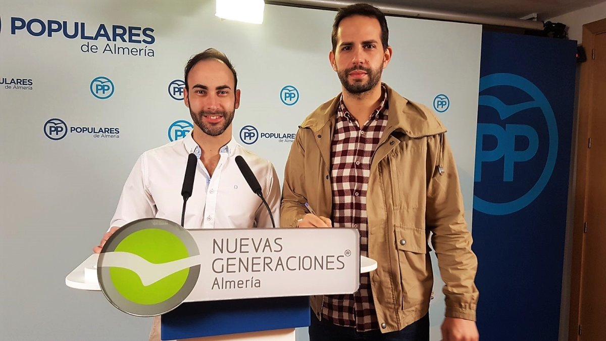 Daniel Royen y José Crespo, presidente y vicesecretario de NNGG de Almería