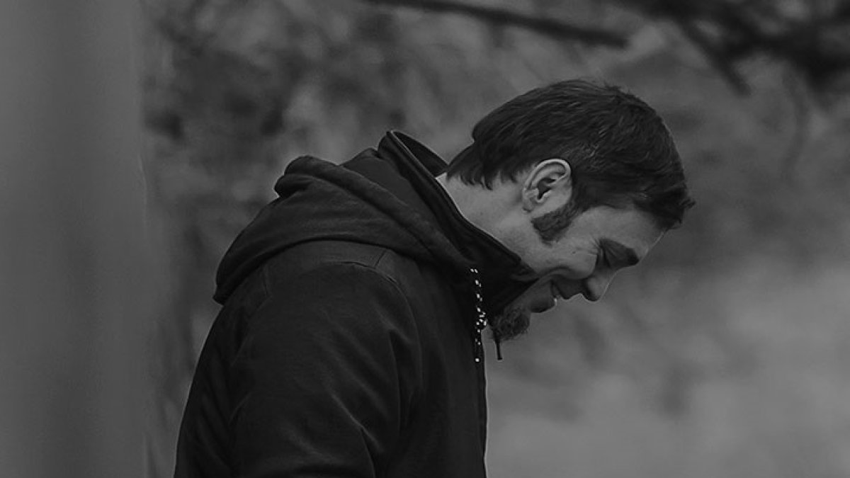 El poeta barcelonés estará acompañado por el saxofón de Reynaldo Llerena Ramos.