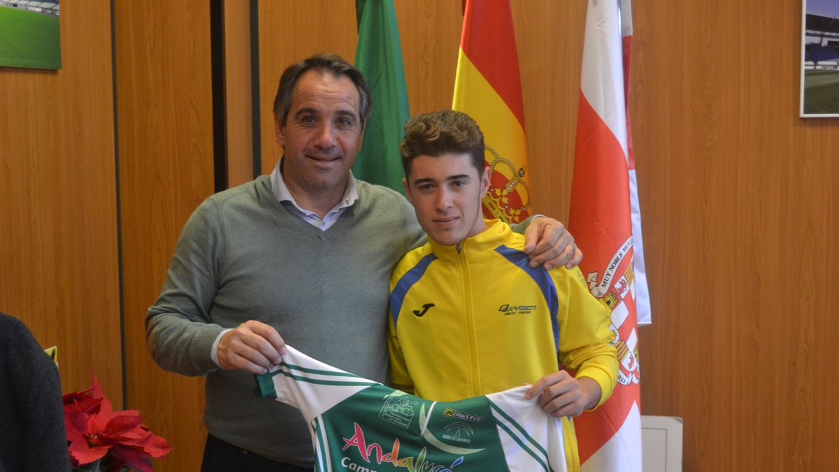 Luis Jesús Ramírez con el concejal Juanjo Segura.