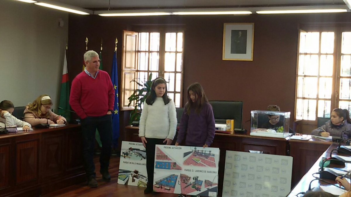 Participantes en el Pleno infantil huercalense