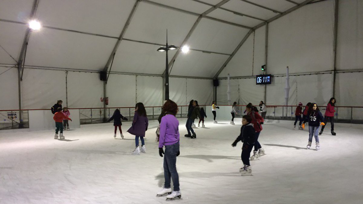 Pista de hielo en el Mirador de la Rambla.