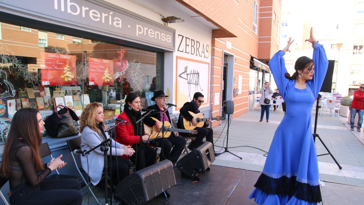 El concierto, con el Niño de las Cuevas (cante y guitarra) al frente, contó con María Márquez (palmas), Rocío Zamora (cante), Ana Mar (cante y violín