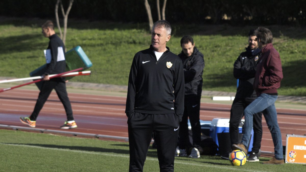 Lucas Alcaraz quiere recuperar cuanto antes a los lesionados.