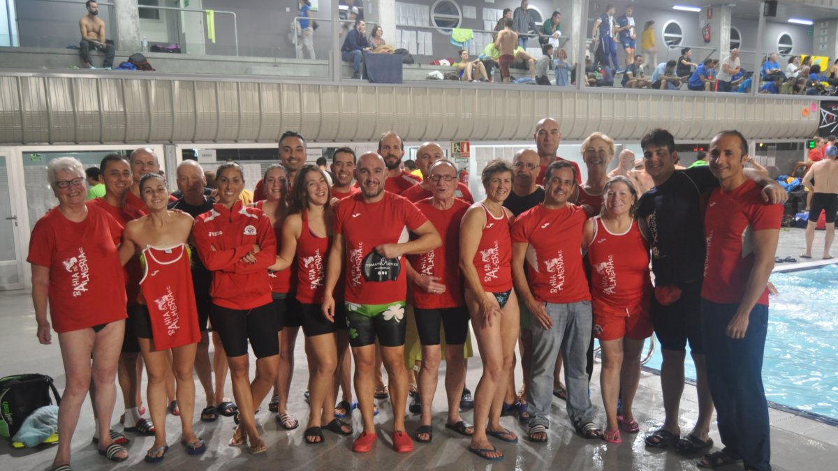 Éxito para los nadadores almerienses.